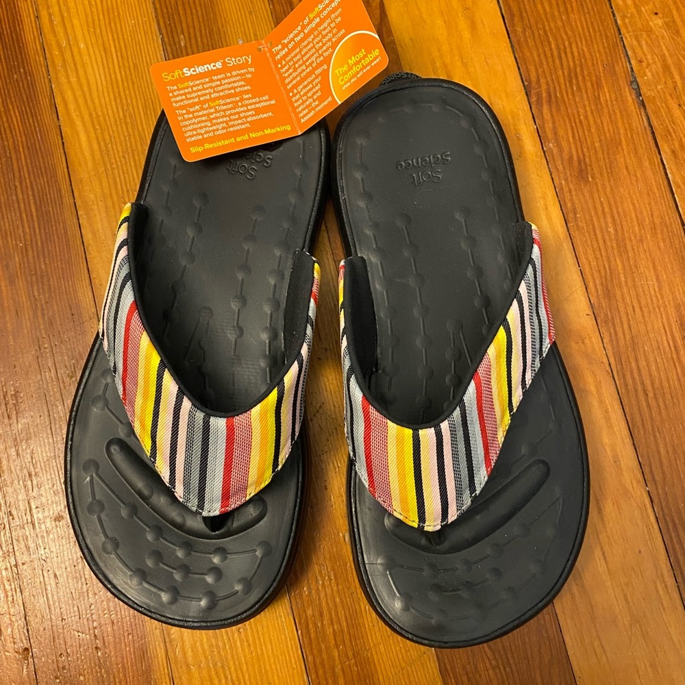 Soft Science Skiff Flip Flop Women’s size 10